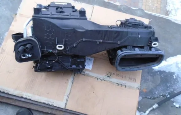 Mercedes-Benz ML W164 Interior heater climate box assembly A1690290689