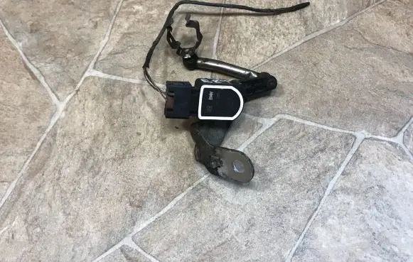BMW Z4 E89 Air suspension front height level sensor 6785205