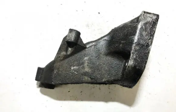 Mercedes-Benz C W203 Engine mounting bracket a6112230704