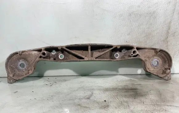 BMW 3 E46 Rear differential/diff mount bracket 1094421a