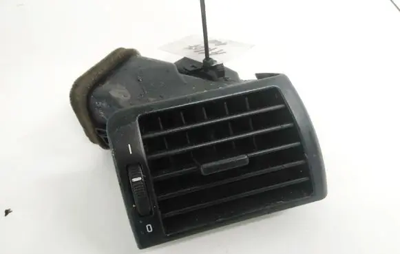 BMW 3 E46 Dash center air vent grill 8361898