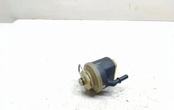 BMW 3 F30 F35 F31 Fuel filter heater 8572521 13328572521
