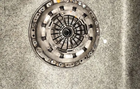BMW 1 E81 E87 Dual mass flywheel 21217560876