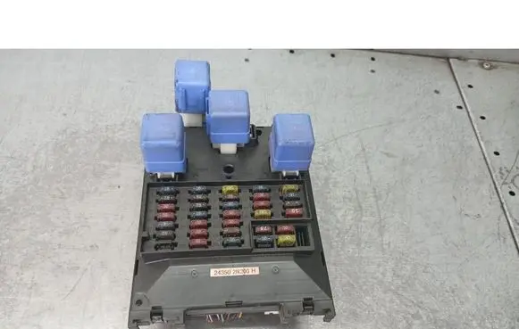 Nissan Almera Fuse box set 243502N300H