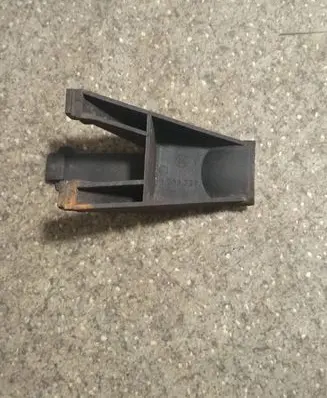 BMW 5 E34 Radiator mount bracket 1709332
