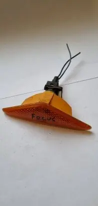 Front fender indicator light