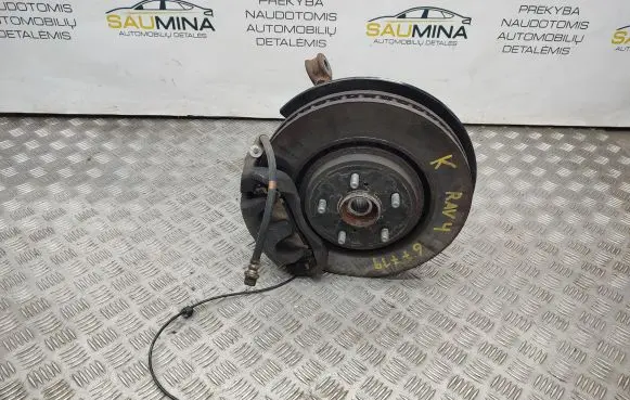 Toyota RAV 4 (XA50) Front wheel hub