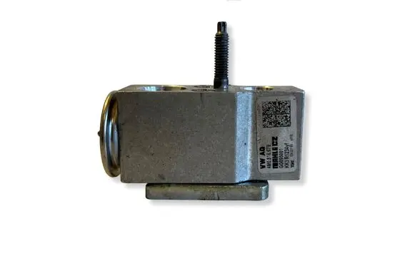 Volkswagen Touareg III Air conditioning (A/C) expansion valve 4M0816679 GG095001
