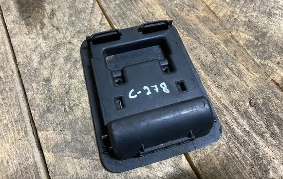 Mercedes-Benz E W211 Trunk/boot mat liner a2206800214 2206800214