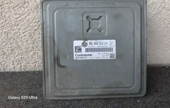 Skoda Fabia Mk2 (5J) Engine control unit/module 03L906023LN