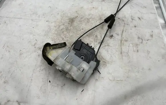 Subaru Forester SH Front door lock 090819