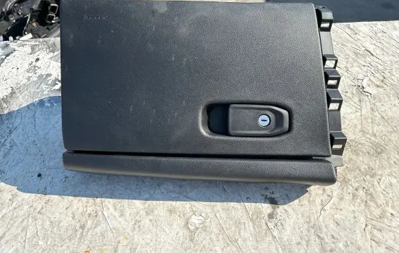 Jeep Grand Cherokee WL Glove box 6PL99TRMAF A3A0 41758FCA