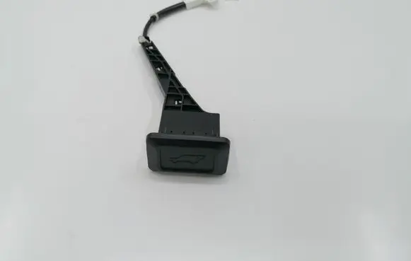 Lexus RX 330 - 350 - 400H Tailgate/trunk/boot open switch 15A718
