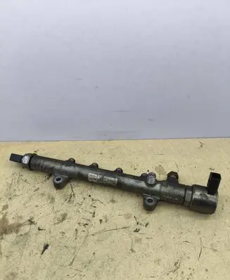 Mercedes-Benz C W204 Fuel main line pipe A6510700495 RD0004