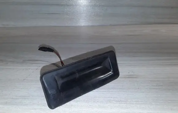 Skoda Fabia Mk2 (5J) Tailgate opening switch 