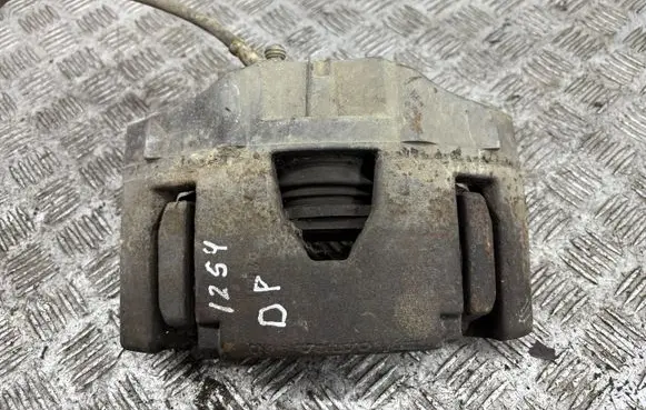 Volvo XC90 Front brake caliper 30657307