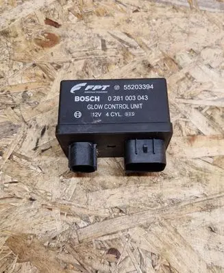 Glow plug pre-heat relay