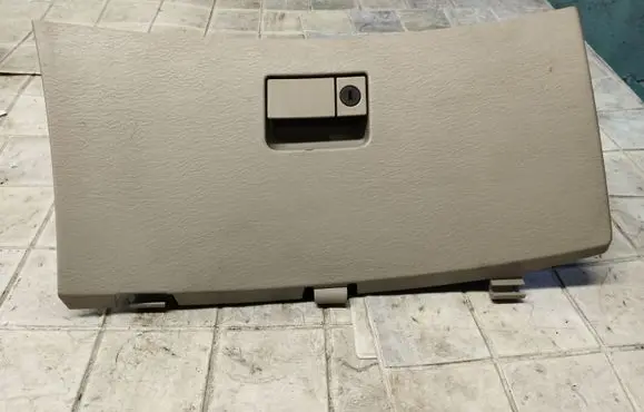 Chrysler Pacifica Glove box
