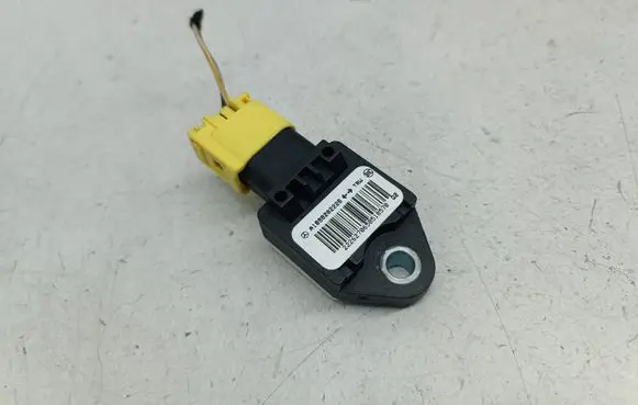 Mercedes-Benz A W169 Airbag deployment crash/impact sensor A1698202226 1698202226