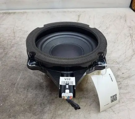 Hyundai i40 Subwoofer speaker 963803Z050 963802T100