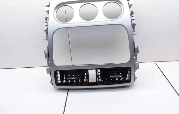 Suzuki Liana Dashboard air vent grill cover trim 7382159J2