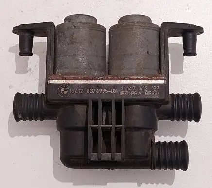 BMW 5 E39 Coolant heater control valve 1147412137 8374995