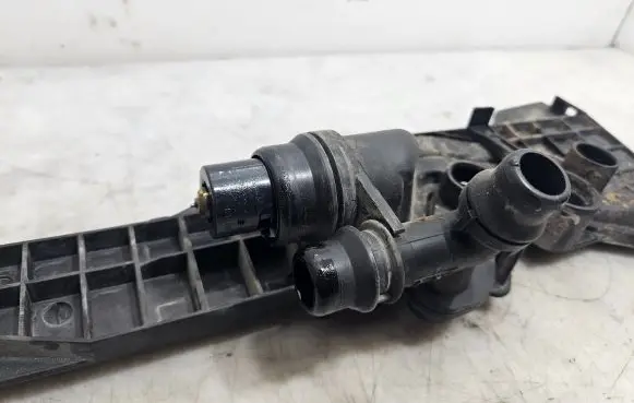 BMW X5 E53 Engine coolant pipe/hose 1438819