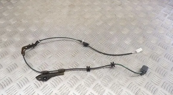 Toyota Prius+ (ZVW40) Rear ABS sensor wiring 8282147150 8951647090