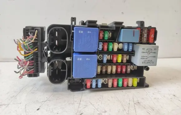 Renault Megane III Fuse module 18013301 140120