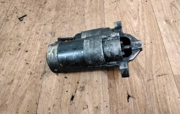 Renault Megane II Starter motor 8200096510