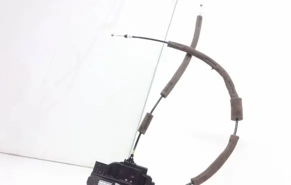Nissan Pulsar Front door lock