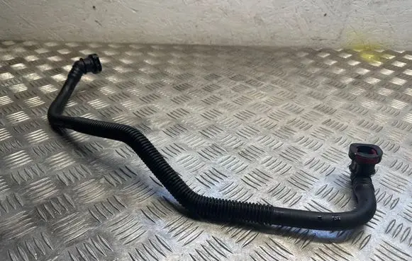 Coolant pipe/hose