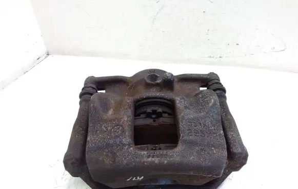 Mercedes-Benz GLA W156 Front brake caliper A24637