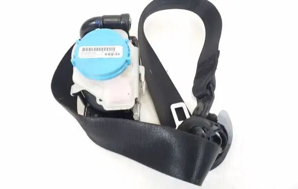 Mercedes-Benz GLA W156 Front seatbelt A1768602285