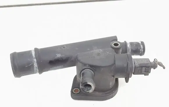 Volkswagen Golf V Engine coolant pipe/hose 038121132D 06A919501