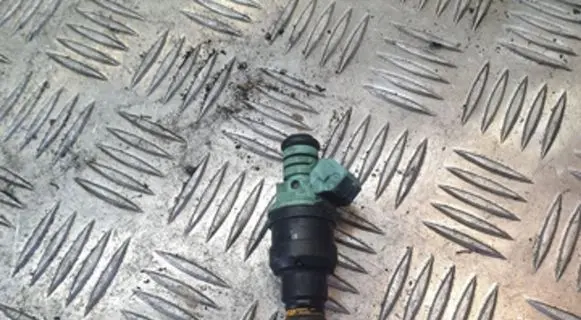 BMW 5 E39 Fuel injector 0280150415