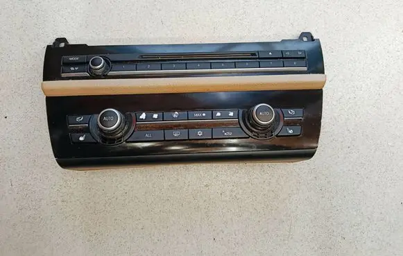 BMW 5 F10 F11 Climate control unit 9236477 0000193933 900252630009