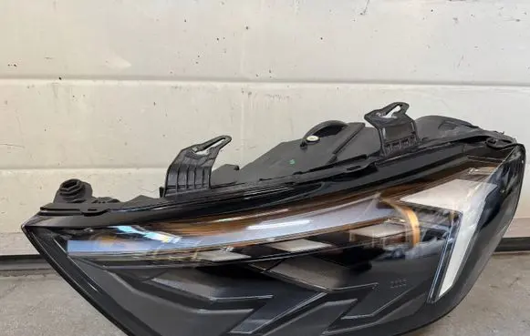 Audi A1 Headlight/headlamp 82A941033F