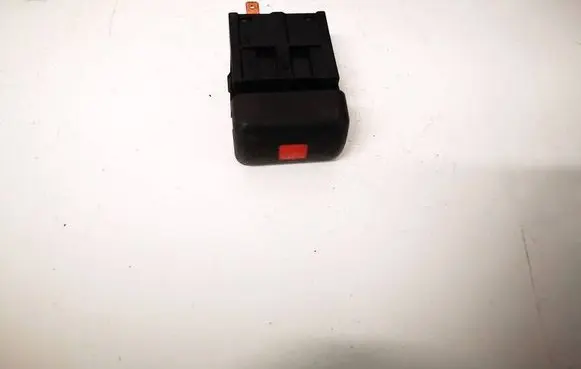 Opel Zafira A Hazard light switch 90589897