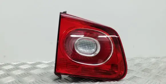 Volkswagen Tiguan Tailgate rear/tail lights 5N0945093C
