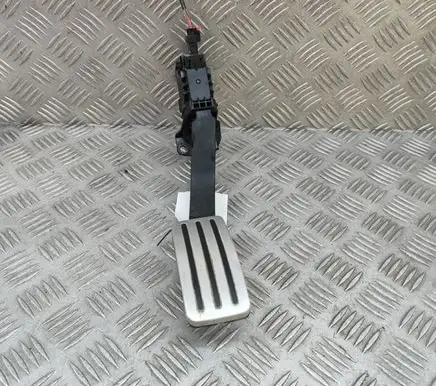 Tesla Model Y Accelerator throttle pedal 6PV01402110
