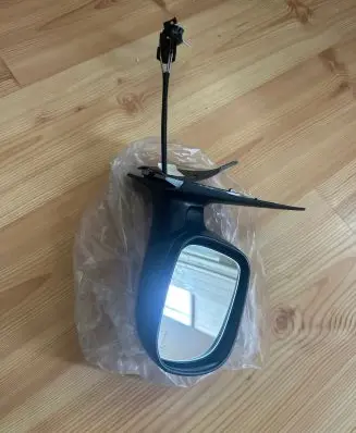 Skoda Fabia Mk1 (6Y) Manual wing mirror 6Y1857502AT