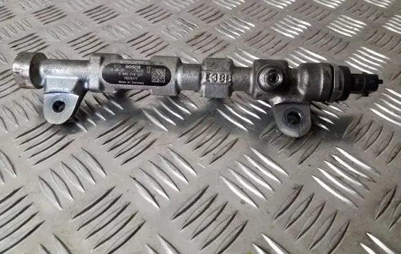 Opel Astra J Fuel main line pipe 0445214221 55576177 0281006158