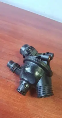 Thermostat/thermostat housing