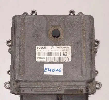 Volvo V70 Engine control unit/module 30729826A 0281012103