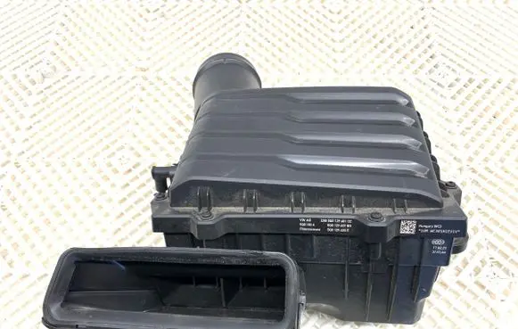 Seat Ateca Air filter box 5Q0129601CC