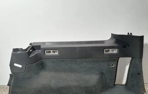 Volvo V70 Trunk/boot lower side trim panel 39882908