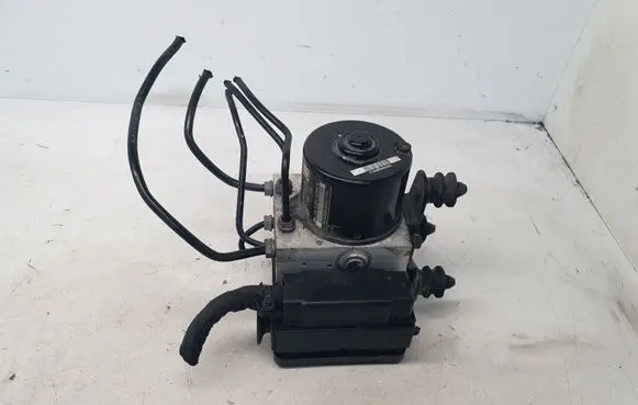 Volkswagen Golf V ABS Pump 1K0614517AE