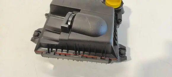 Opel Vivaro Air filter box 8200467321 93856612