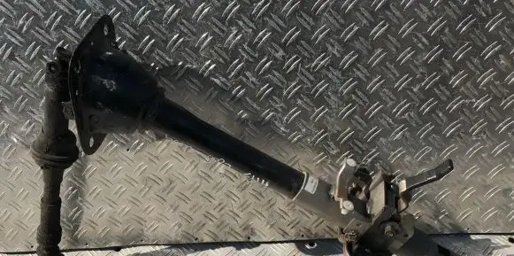 Mercedes-Benz C W203 Steering wheel axle 039003072